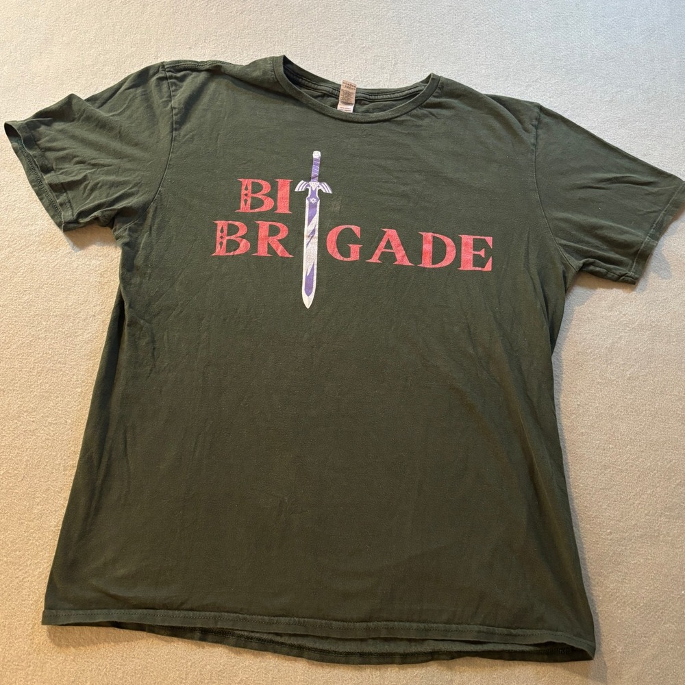 Bit Brigade Graphic T-Shirt Mens L Green Sword Video Game Rock Band Gamer Tee